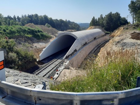 11 tunel pro žleznici