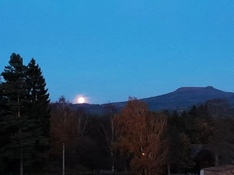 26 Měsíc nad Oybinem