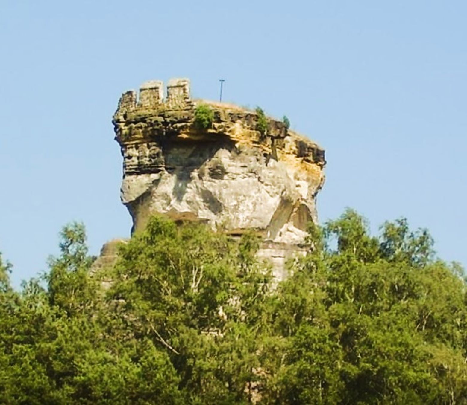 26 Jestřebí-cimbuří (2)