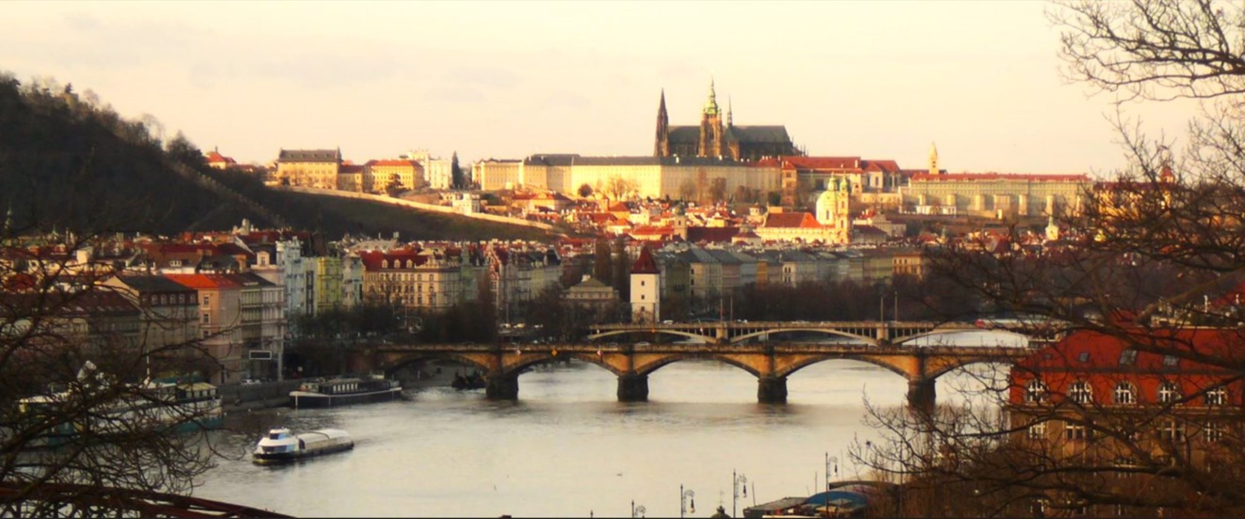 53 Praha r. 2024 panorama