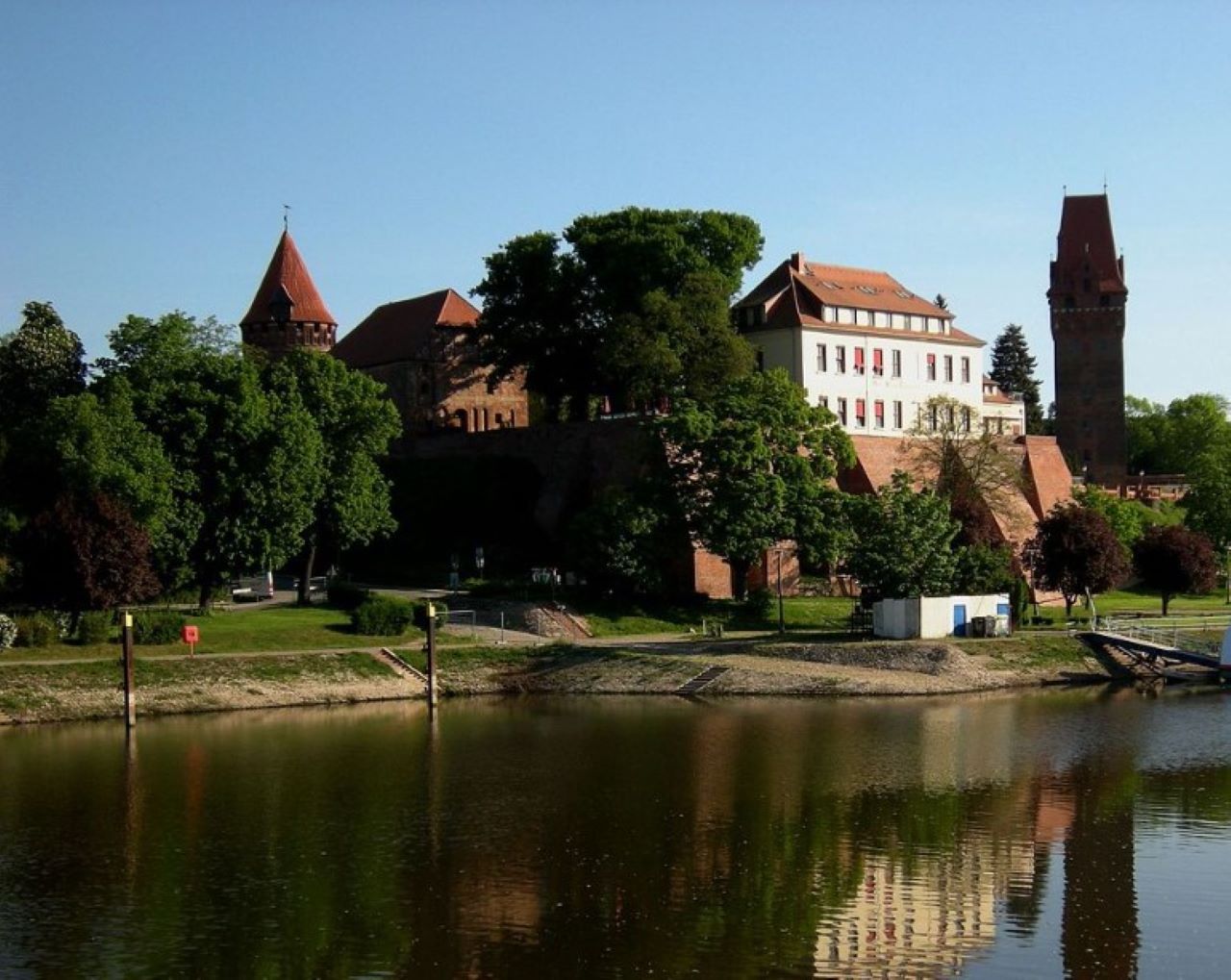 r- Hrad Tangermünde