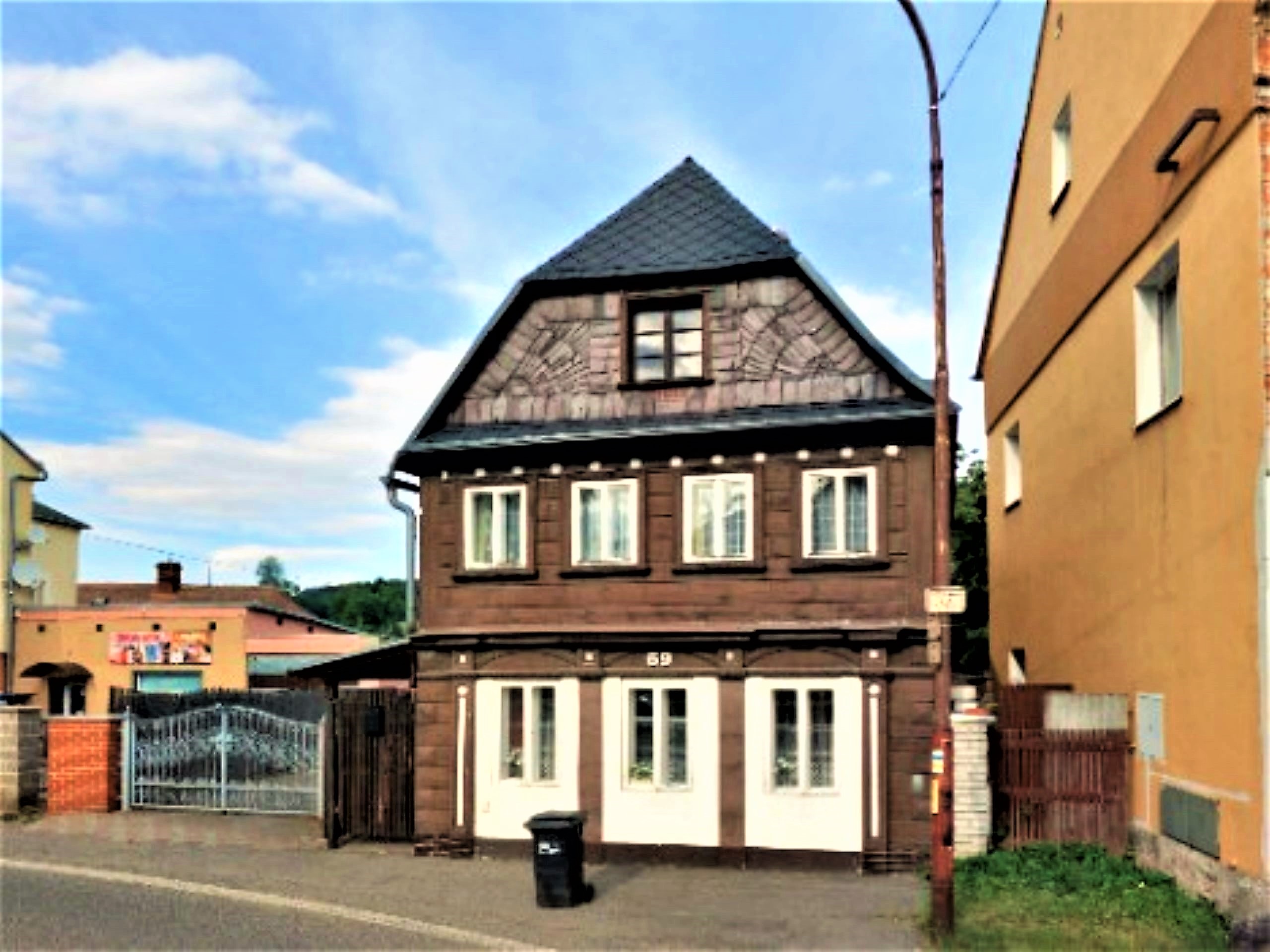 42 Cvikov-valbová střecha 